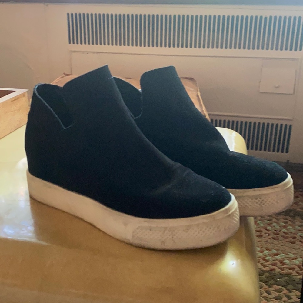 Black Steve Madden sneaker wedges size 6.5